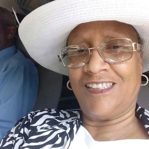 Meet your Posher, Victoria